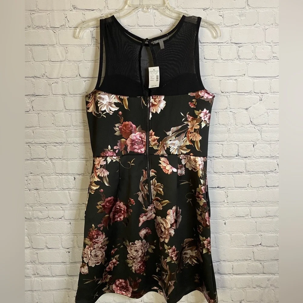 NWTO! Maurice dress! Size small! - Picture 9 of 9